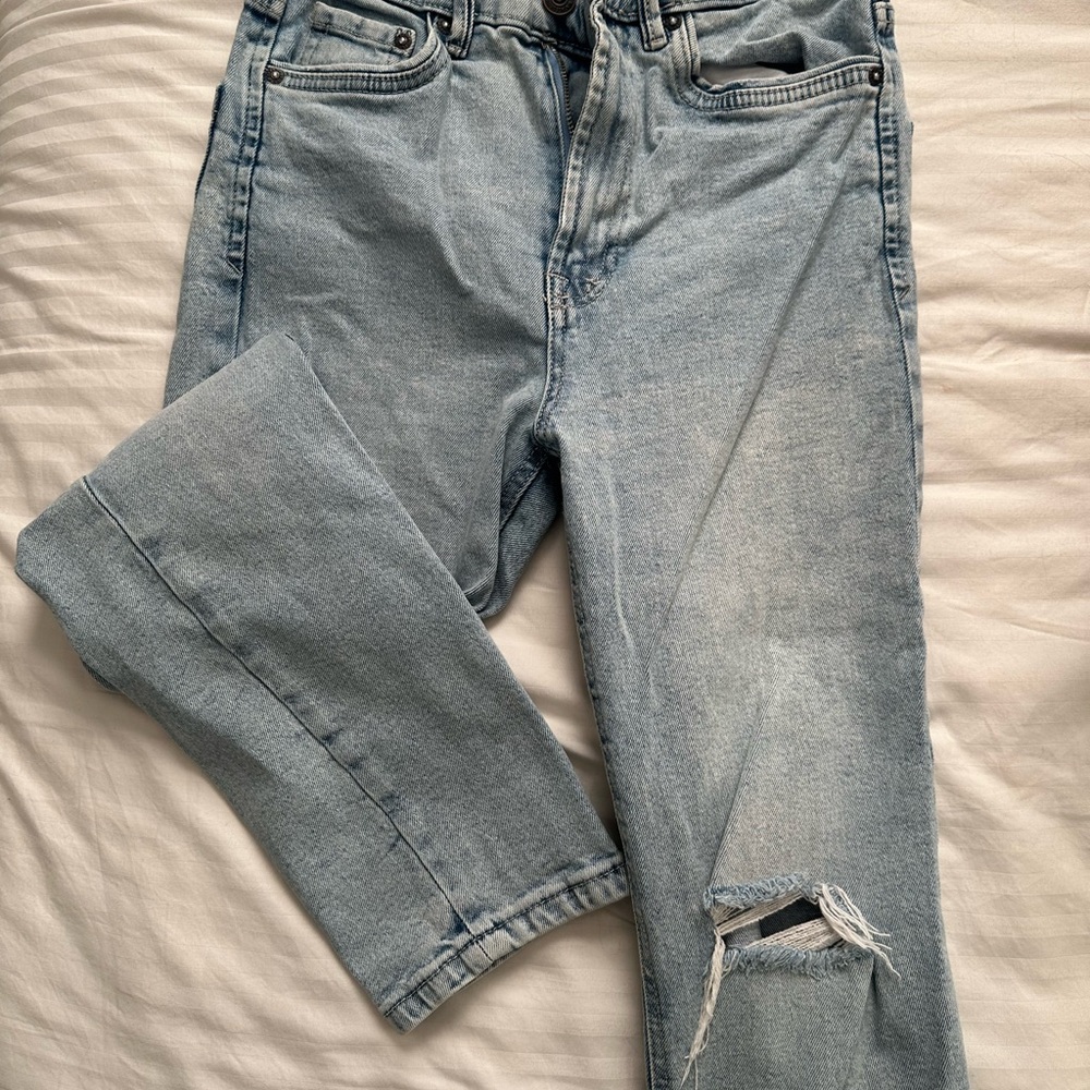 Stradivarius Distressed Light Blue Women's Jeans